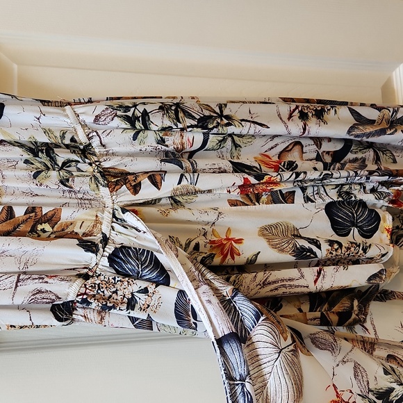 Floral romper - size L - Picture 2 of 4